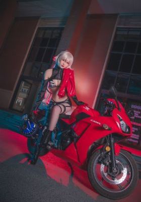 大胸年轻继拇hd无码