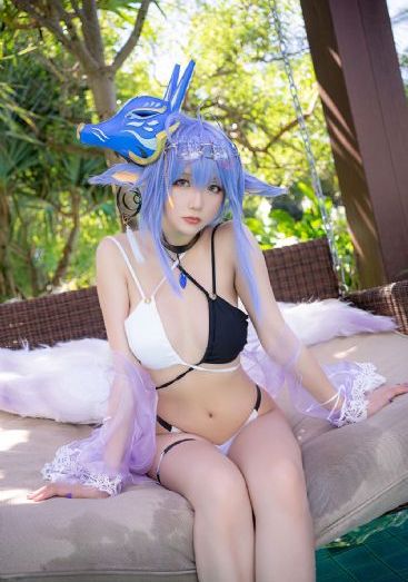 裸妇厨房风流在线观看